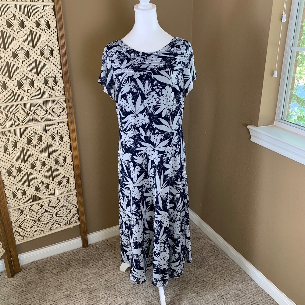 Ralph Lauren Black Label Maxi Dress Size 12 Navy White‎ Floral Crinkle Georgette